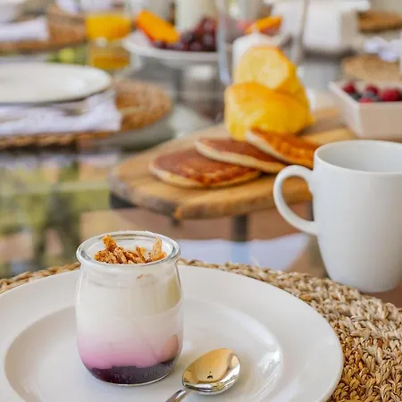 Simone Villa Almancil